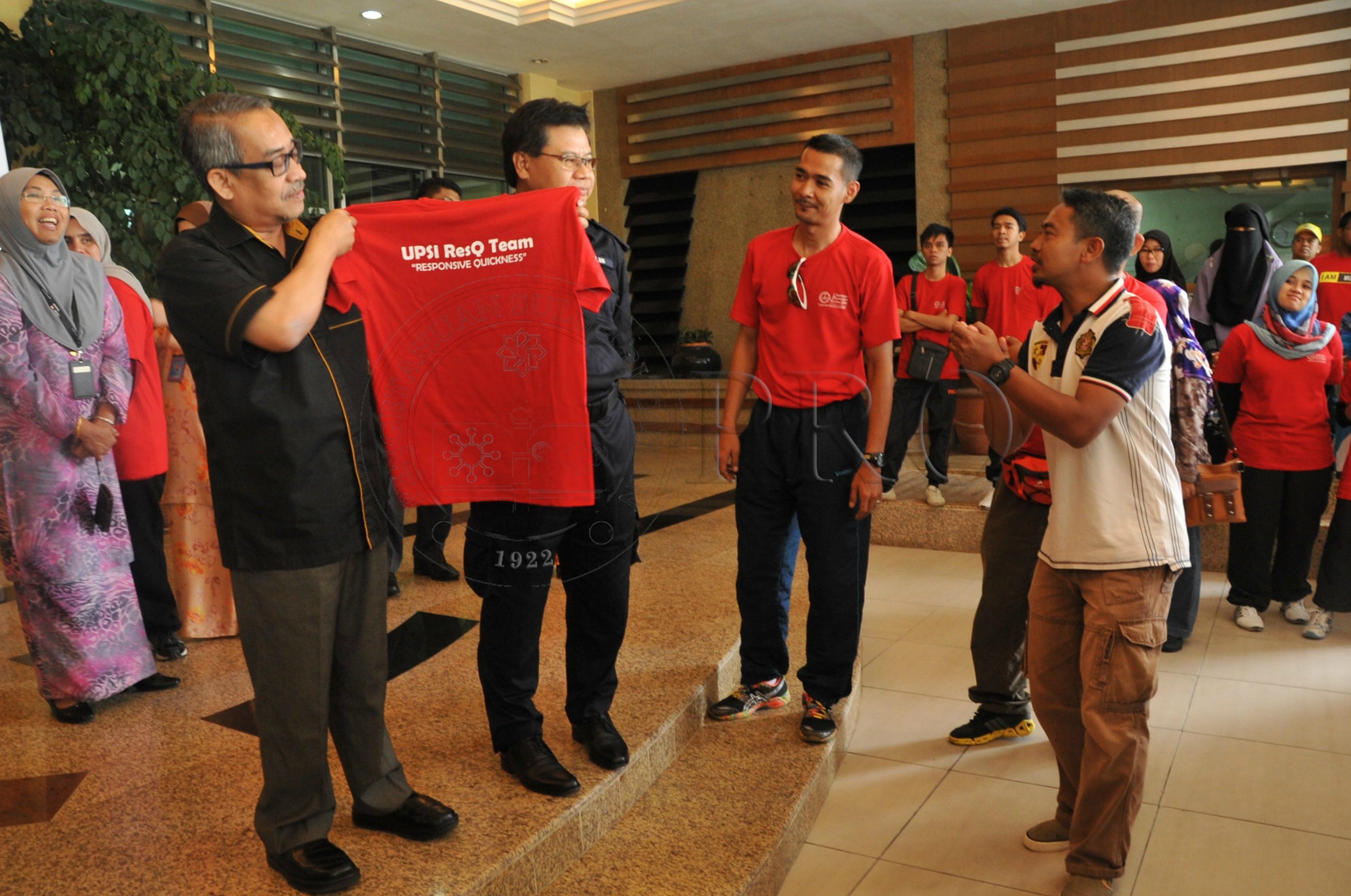 PRO 15 1 RESQ HAS 4266